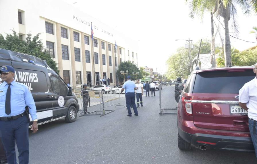 Refuerzan seguridad en la Fiscalía del Distrito Nacional tras incidentes por detenidos en Operación Calamar
