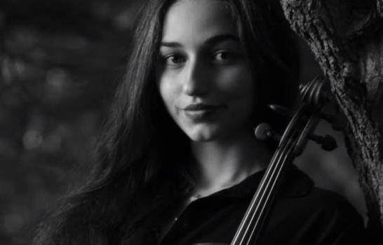 Joven violinista Evita Harryson realiza recital de violín en la Sala La Dramática de Bellas Artes