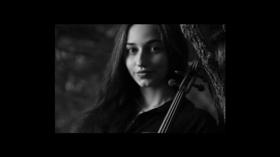 Joven violinista Evita Harryson realiza recital de violín en la Sala La Dramática de Bellas Artes Joven violinista Evita Harryson realiza recital de violín en la Sala La Dramática de Bellas Artes