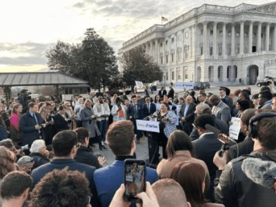 Protestan en el Congreso de EEUU por posible veto a TikTok