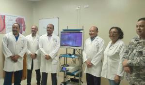 Urolog&iacute;a L&aacute;ser Avanzada Dr. Pablo Mateo dona equipo al Hospital Francisco Moscoso Puello