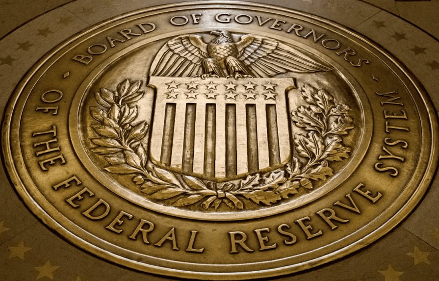 La Fed sube 0.25 puntos los tipos en EE.UU. en medio de la crisis bancaria