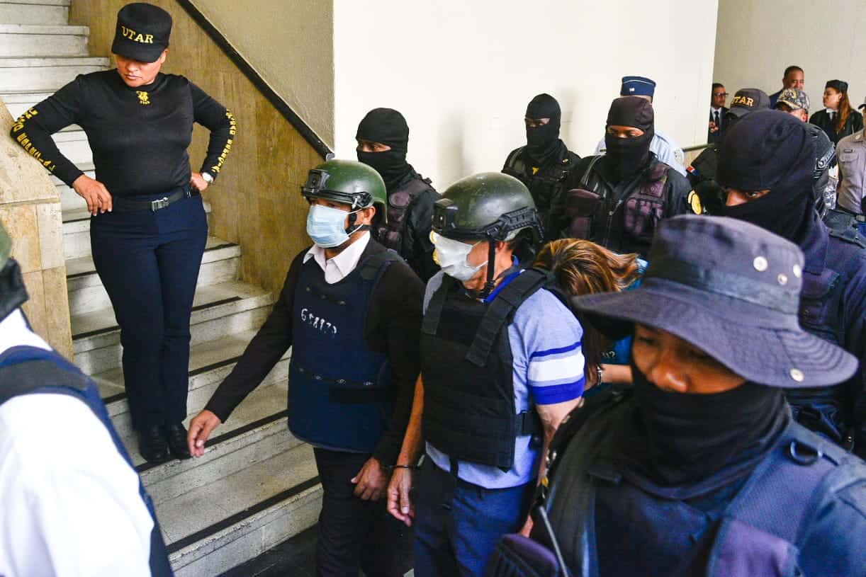 La audiencia de medida de coerción a los imputados en Operación Calamar fue aplazada para el domingo. 