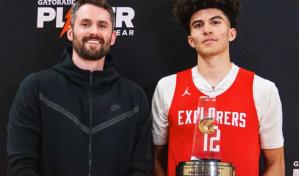 Cameron, el hijo de Carlos Boozer, que se igual&oacute;n con Karl Towns