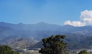 Se registra incendio forestal en la comunidad Tireo Abajo de Constanza