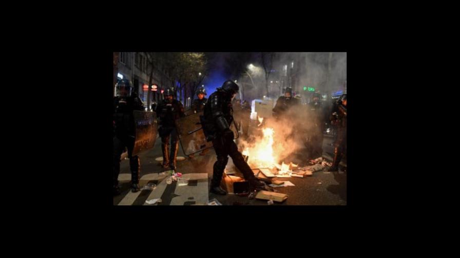 Disturbios en la manifestación contra la reforma de las pensiones en París Disturbios en la manifestación contra la reforma de las pensiones en París