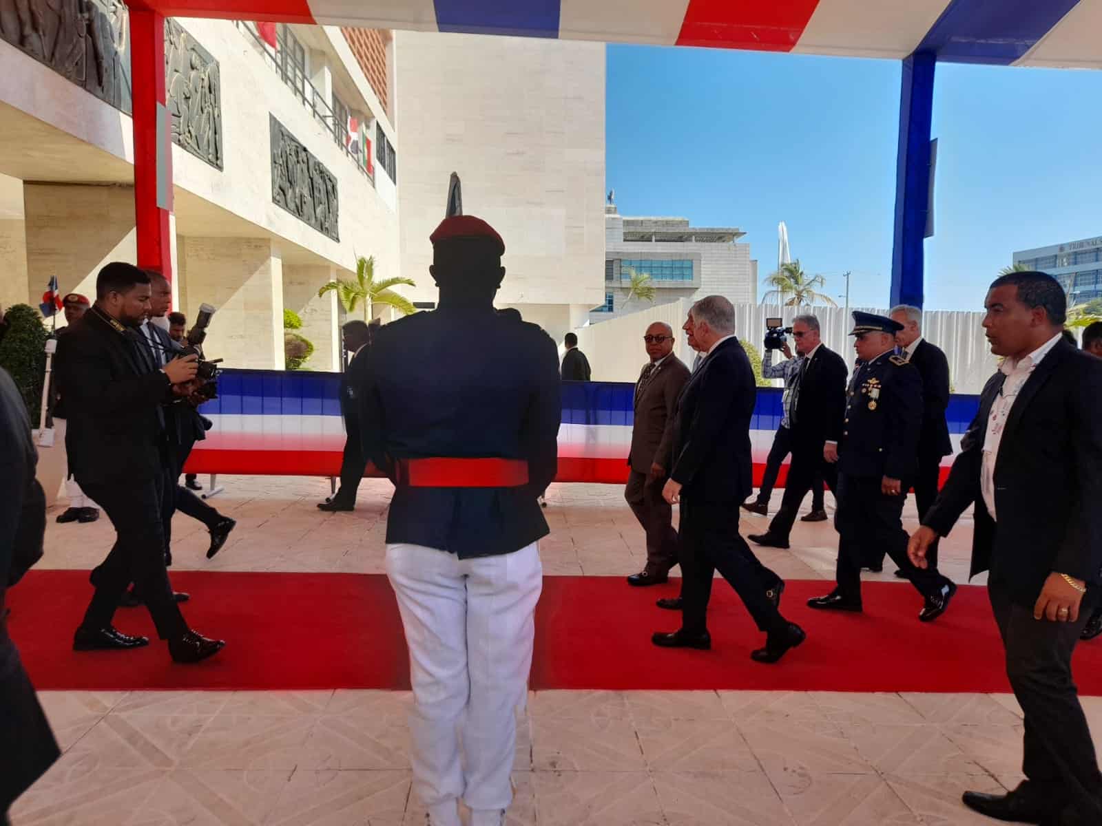 Marcelo Rebelo de Sousa, presidente de la República de Portugal, a su llegada al Congreso Nacional. 