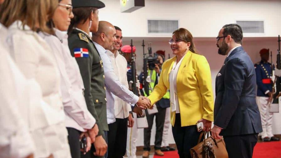 Tras su exilio en 2010, Xiomara Castro vuelve a RD como presidenta de Honduras