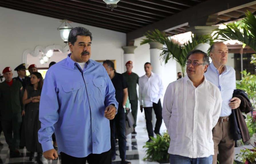 Maduro y Petro celebran un exprés y opaco tercer encuentro en Caracas