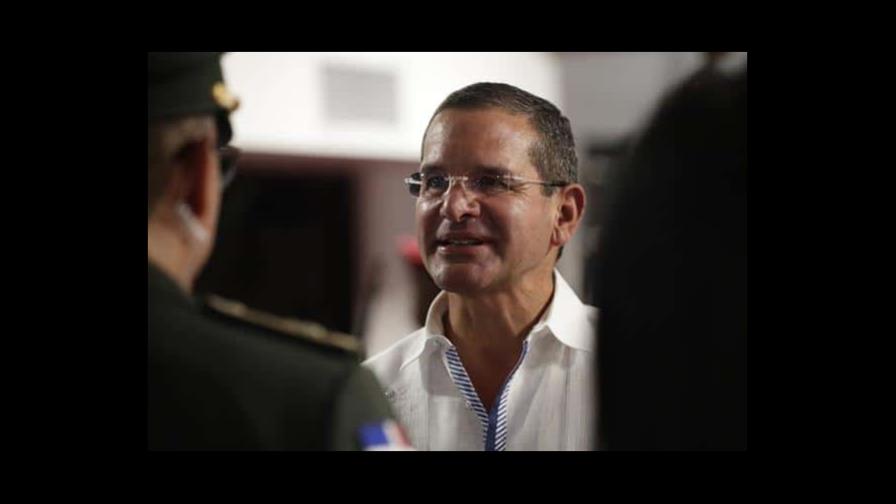 Gobernador de Puerto Rico llega a RD para participar de la Cumbre Iberoamericana