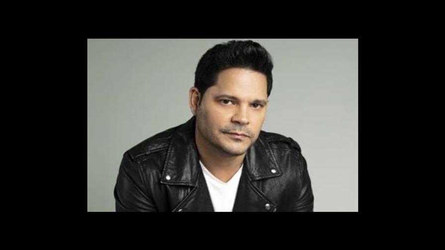 El salsero Rey Ruiz explora el formato de las grandes bandas en Insuperable