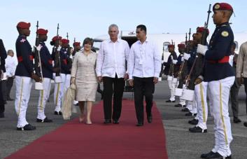 Cumbre Iberoamericana: Llega a RD presidente de Cuba, Miguel Díaz-Canel