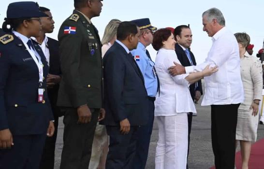 Cumbre Iberoamericana: Llega a RD presidente de Cuba, Miguel Díaz-Canel