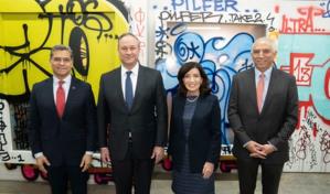 Funcionarios de la Casa Blanca visitan Nueva York y discuten el estigma de la salud mental con SOMOS Community Care