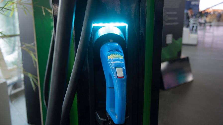 RD contará con primera estación solo para cargar vehículos eléctricos de la región