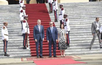 Rey Felipe VI llega al Palacio Nacional en visita a Luis Abinader