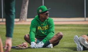 Ruiz hace el roster de Grandes Ligas de los Atléticos de Oakland