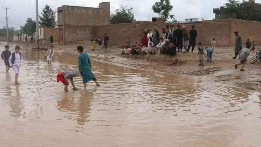 Al menos tres muertos y siete heridos por inundaciones súbitas en Afganistán