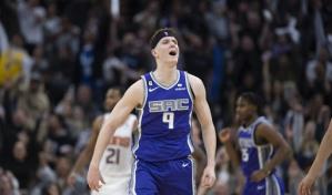 Huerter anota 29 puntos en triunfo de Kings sobre Suns