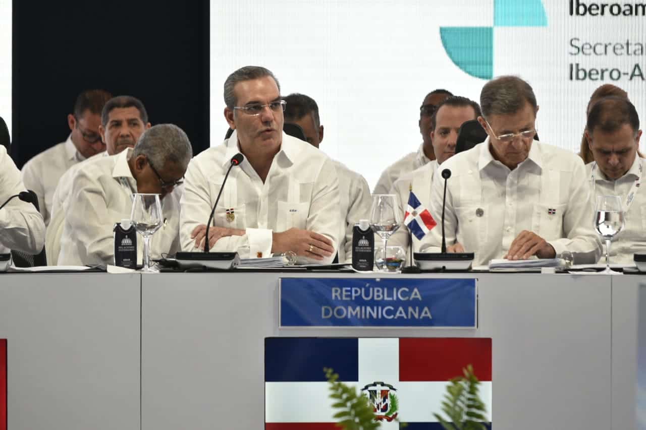 Luis Abinader, presidente de República Dominicana, se dirige a los participantes en la XXVIII de la Cumbre Iberoamericana.