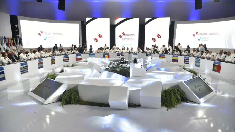 Canciller brasileño adelantó su participación en la Cumbre Iberoamericana con Lula enfermo