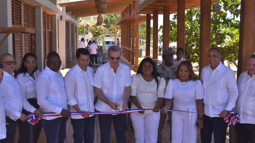 Gobierno inaugura obras turísticas en Guayacanes; invierte más de RD$143 millones