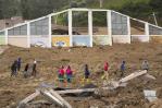 Al menos 16 muertos en un deslizamiento de tierra en el sur de Ecuador Al menos 16 muertos en un deslizamiento de tierra en el sur de Ecuador
