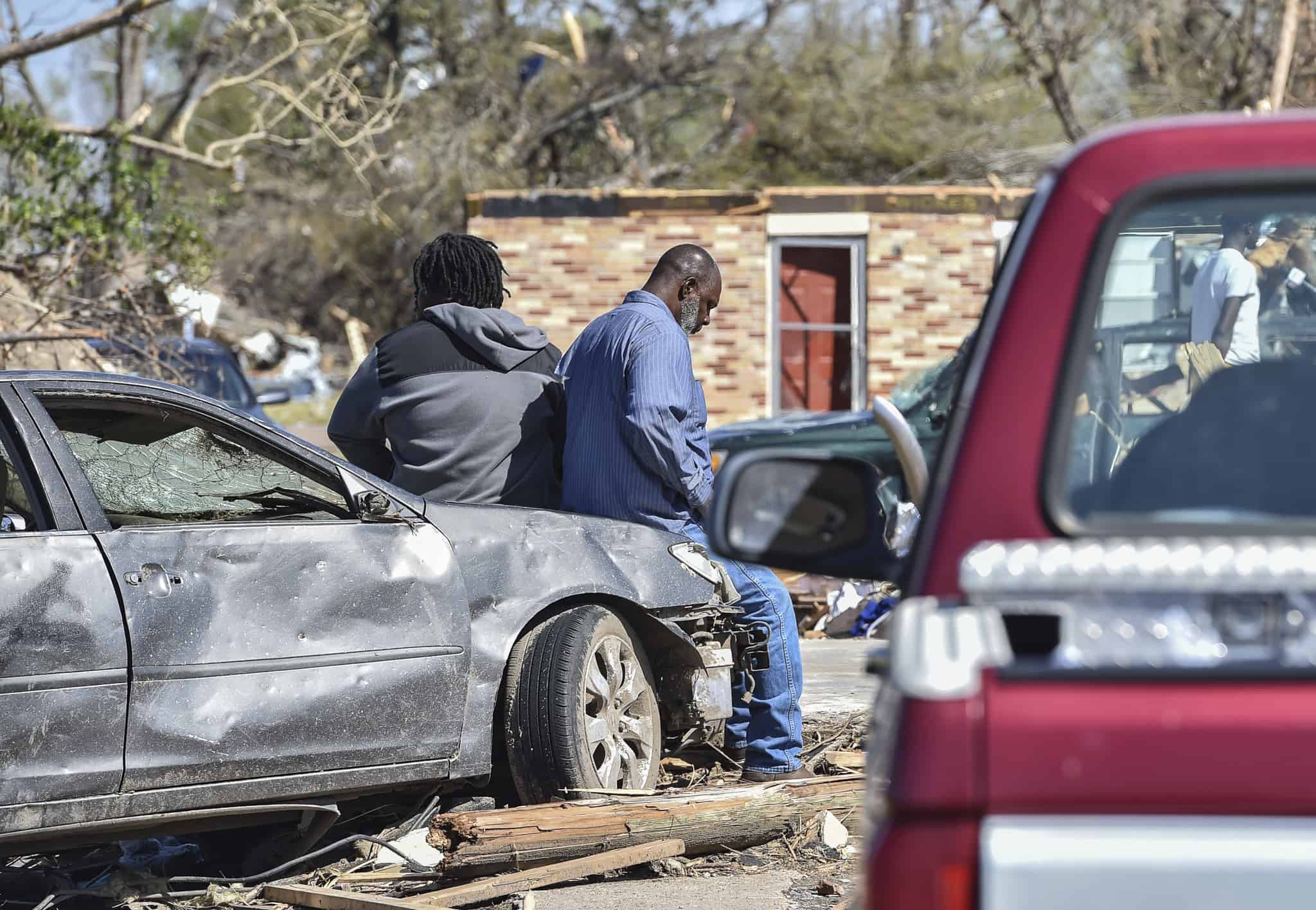 En fotos: Tornados en Mississippi dejan profunda huella de dolor y destrucción