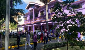 Rueda de prensa del PLD sobre bombas lacrim&oacute;genas lanzadas cerca de su Casa Nacional