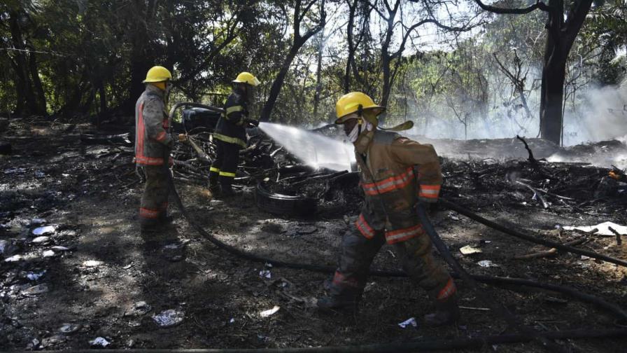 Bomberos controlan incendio en Los Ríos