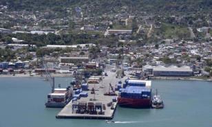 Sigue anclado en muelle de Puerto Plata buque de carga que se accidentó