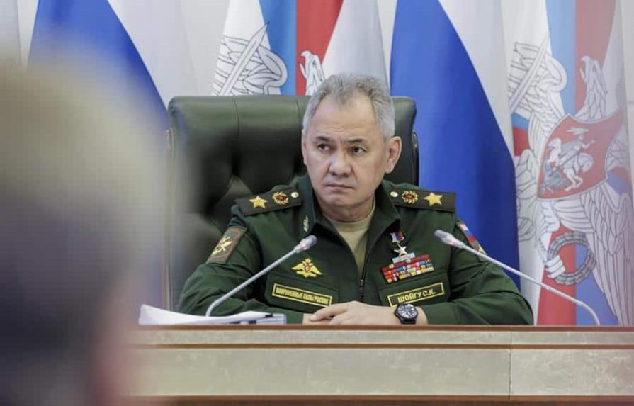 Ministro de Defensa ruso supervisa la marcha de la producción de armamento