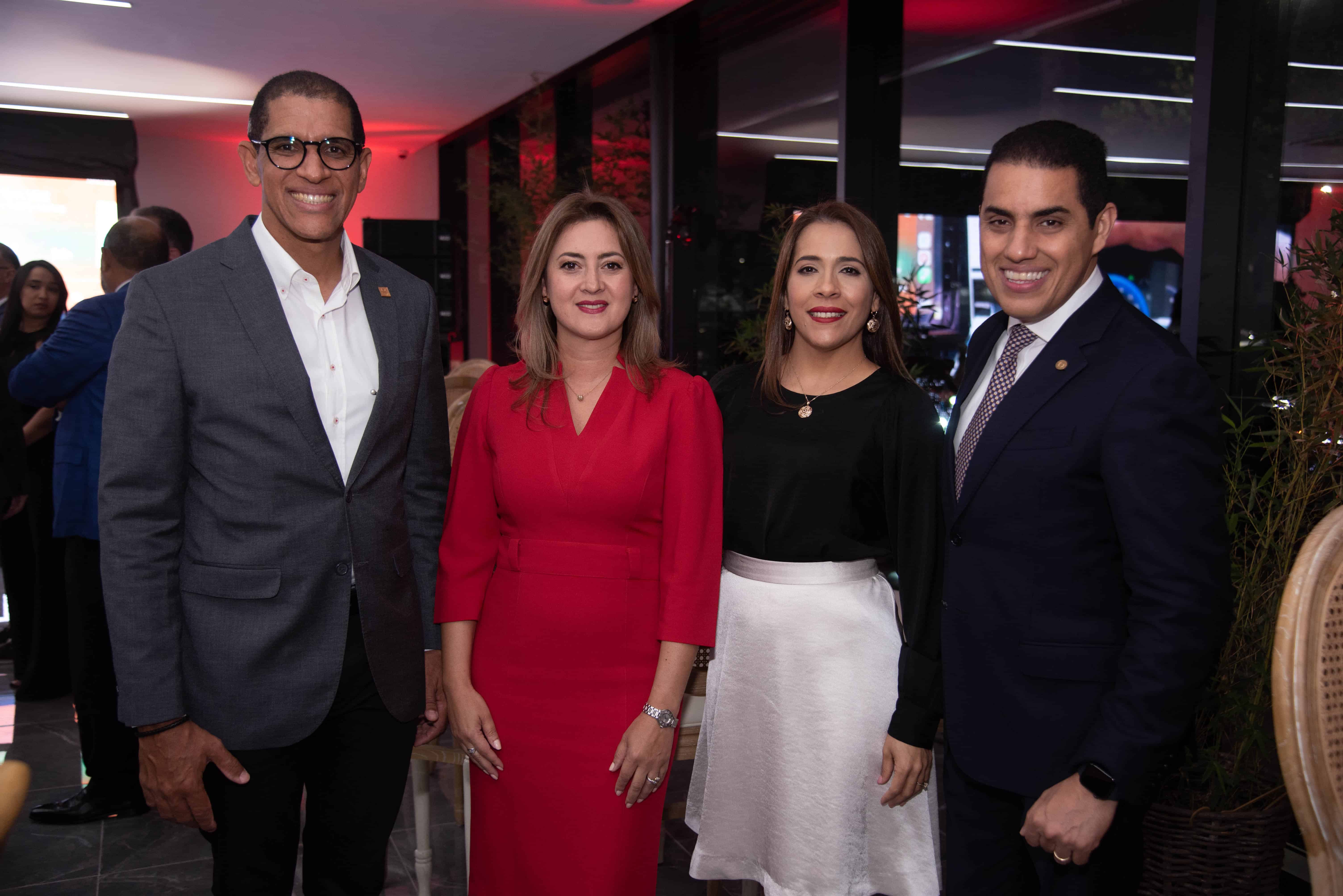 <font style=vertical-align: inherit;><font style=vertical-align: inherit;>Pablo de la Rosa, Alexandra Monroy, Aracelis Vargas y Robinsón Portorreal.</font></font>