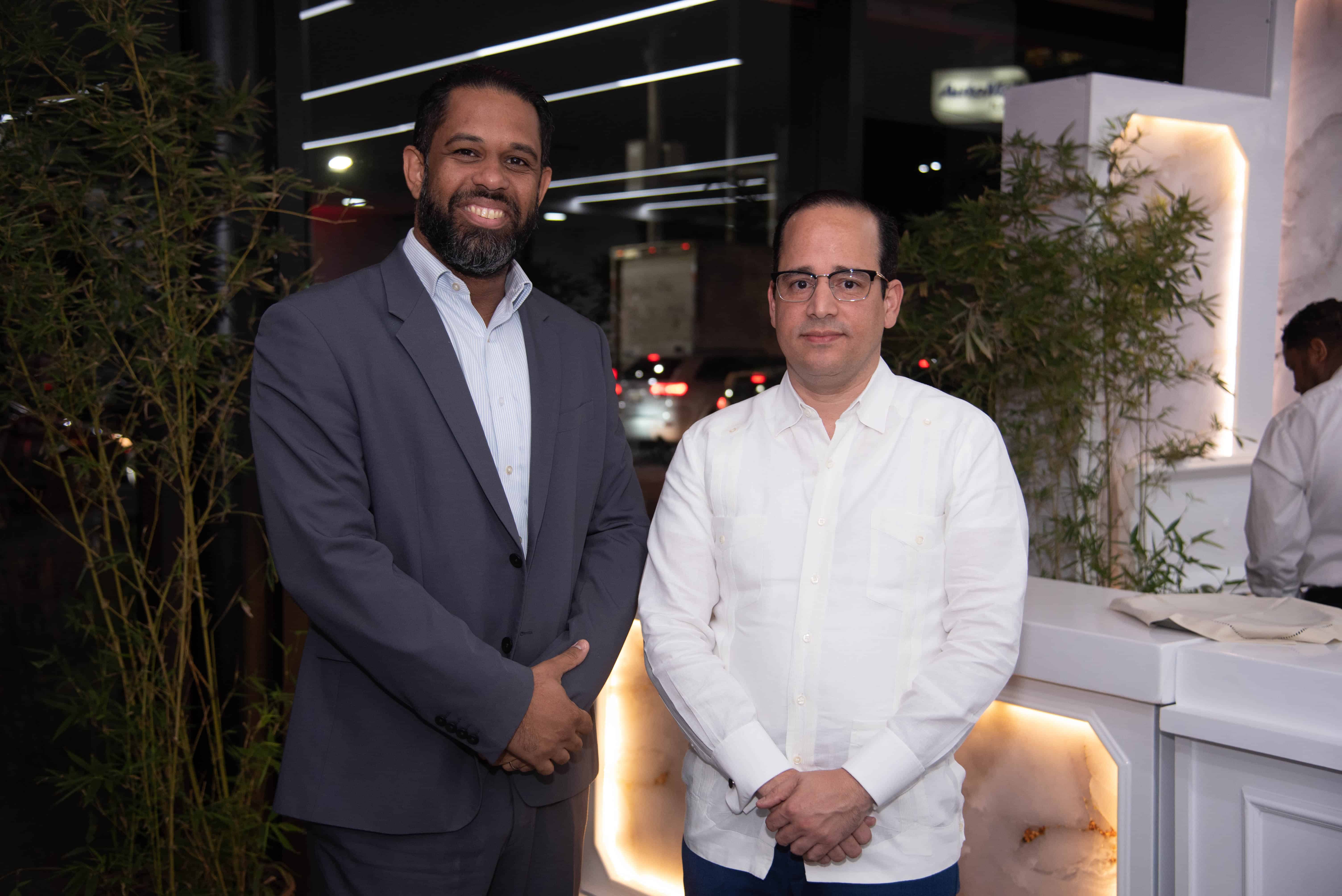 Roberto Quezada y José Bautista.