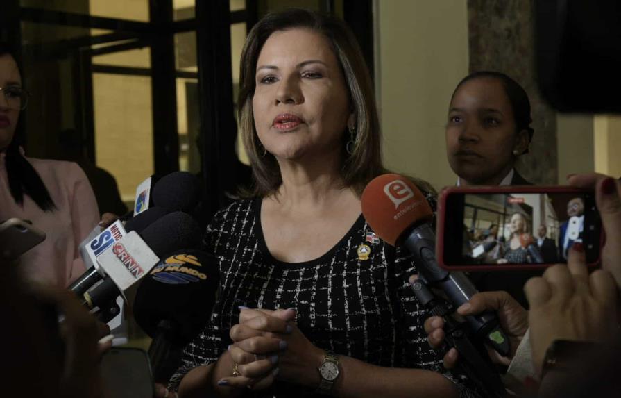 Margarita Cedeño analiza, ante supuesta “poli-crisis”, exhortar a los principales líderes a buscar consensos
