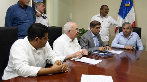 Gobierno dominicano firma acuerdo con sector arrocero