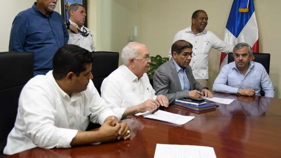 Gobierno dominicano firma acuerdo con sector arrocero