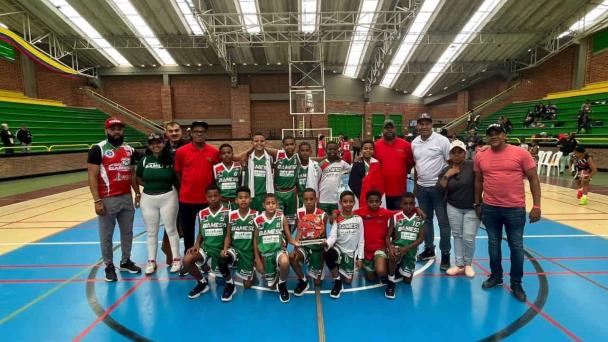 Bameso se plantea la meta de ser “la mejor escuela de baloncesto”