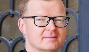 Experto contra abusos en iglesia católica renuncia a Comisión de Protección de Menores