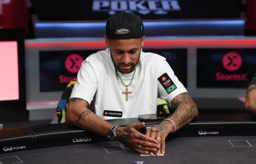 Neymar perdió un millón de dólares en jugadas de póker y lo tomó con risas