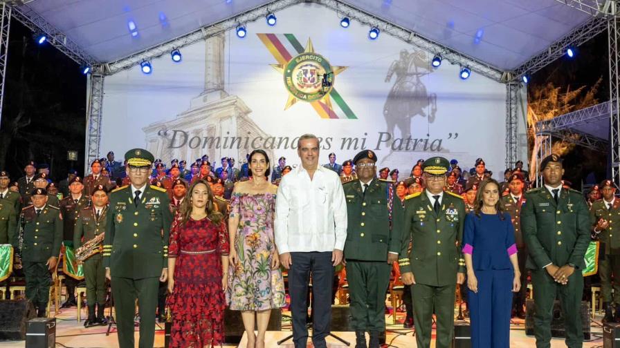 Ejército cerró en el Monumento de Santiago los conciertos patrióticos