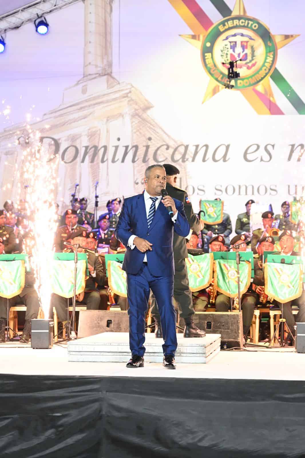 Héctor Acosta El Torito.