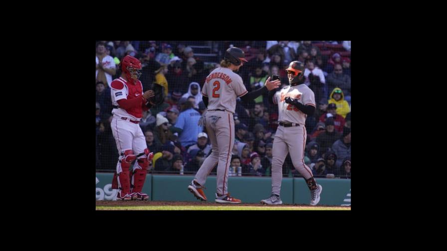 Con 5 hits de Rutschman, Orioles amargan inicio en Boston