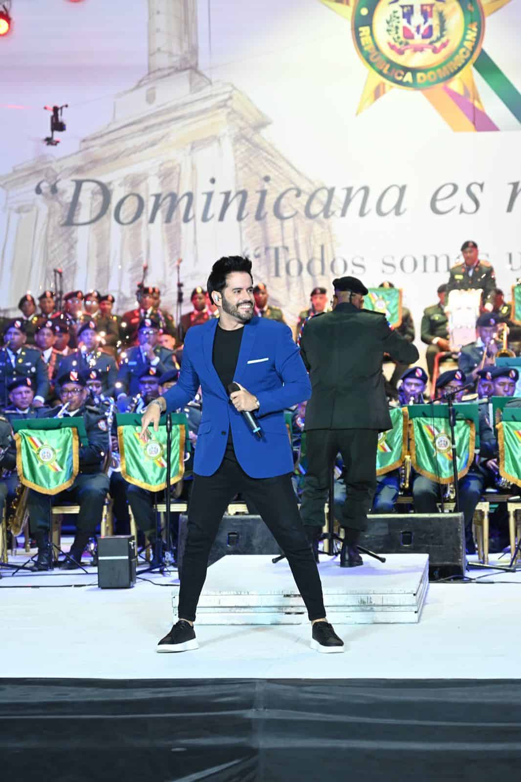 El cantante Manny Cruz.