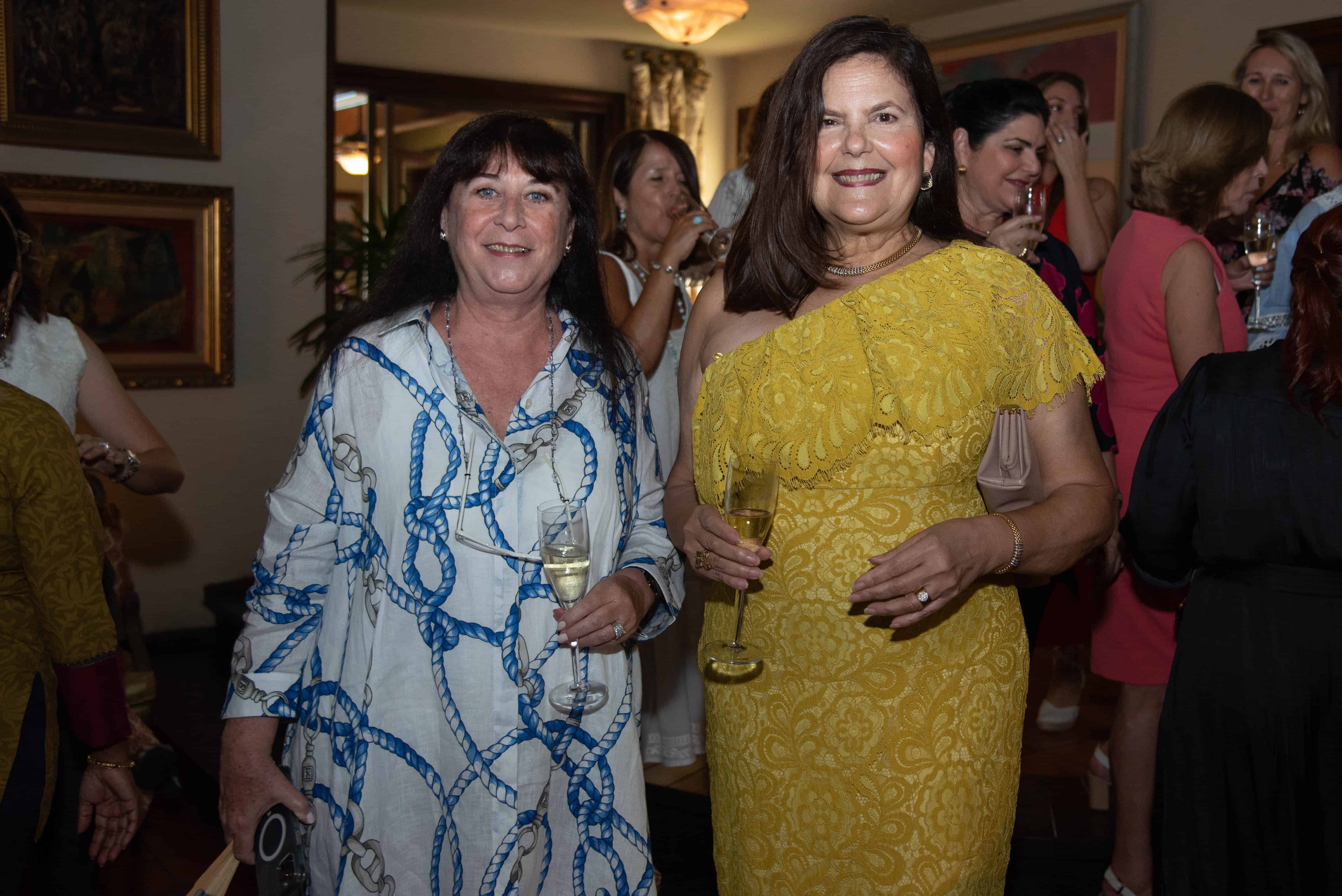 Rossana Dina y Sonia Villanueva.