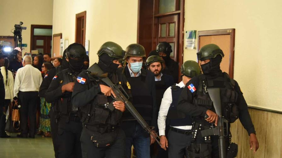 Desde 3,000 pesos en adelante cobraban a las bancas, según testigo en Calamar Desde 3,000 pesos en adelante cobraban a las bancas, según testigo en Calamar