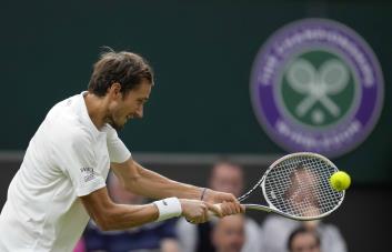 Wimbledon permitirá jugar a los tenistas rusos y bielorrusos