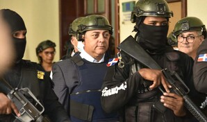 Ex director del CEA niega haberse auto-vendido propiedad mientras dirig&iacute;a la entidad