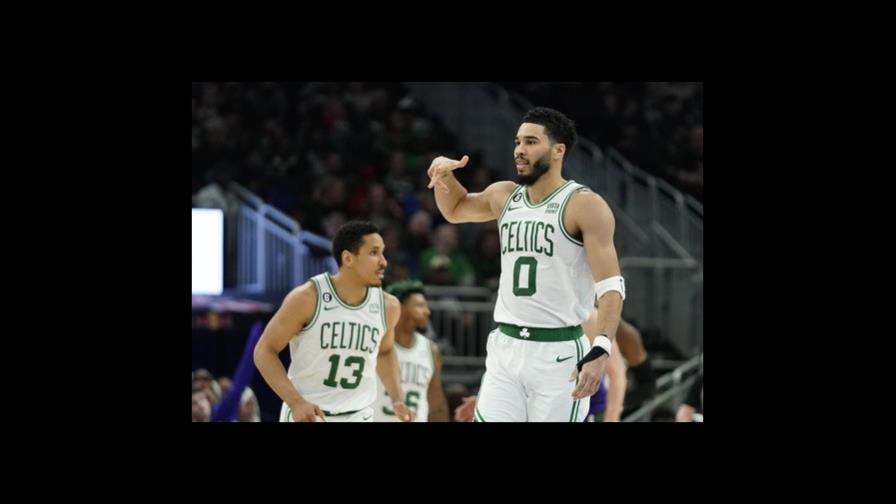 Tatum, Brown y Celtics demuelen a los líderes Bucks Tatum, Brown y Celtics demuelen a los líderes Bucks