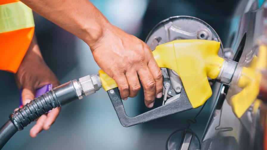 Suben el avtur y mantienen los demás combustibles congelados para la Semana Santa